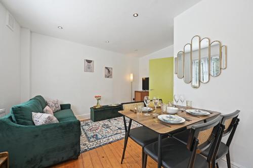 Central Park View, Kings Cross by Opulence Apartments, London