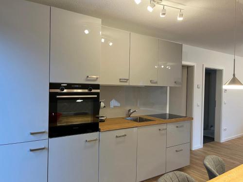 WORKATION Adler Taunusblick , 3-4 Personen, Balkon, 2 Badezimmer, Riesen Küche, Waschmachine, viel Platz, Privatparkplatz WORKATION Adler Taunusblick , 3-4 Personen, Balkon, 2 Badezimmer, Riesen Küche, Waschmachine, viel Platz, Privatparkplatz