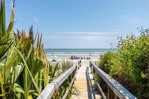 4 Bedroom Oceanfront Home in Folly Beach, USA