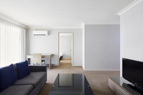 One-Bedroom Deluxe Apartment
