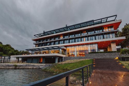 586309640 Kvareli Lake Resort