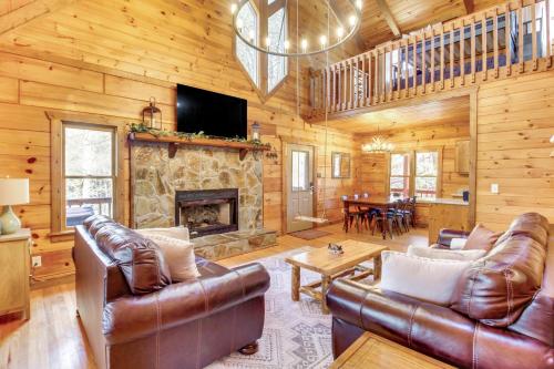 Secluded Cherry Log Cabin with Hot Tub and Swings! in Cherry Log, USA