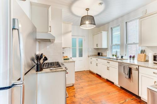 Historic Newburgh Home with Hudson River Views! in Newburgh, USA