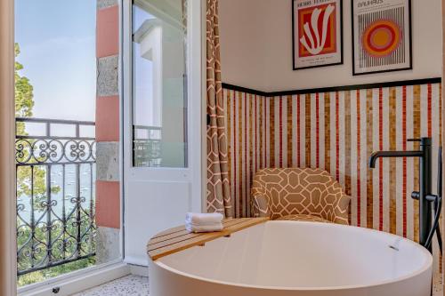 Bathroom, VILLA HAUTE GUAIS in Dinard