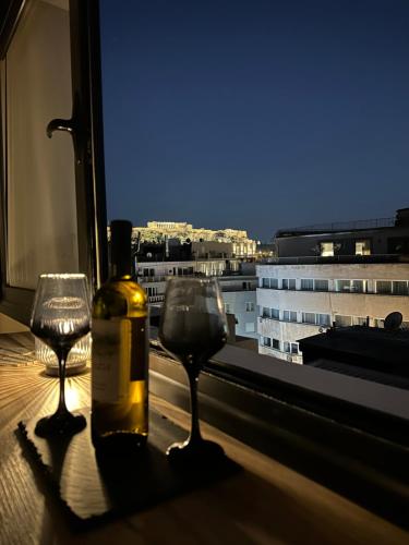 Dionysos Suites, Athen