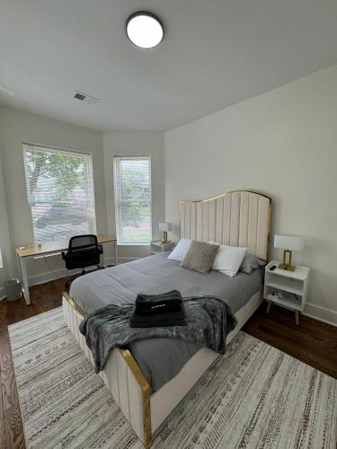 Chic Euro City Getaway- Close to Downtown in Chicago, USA