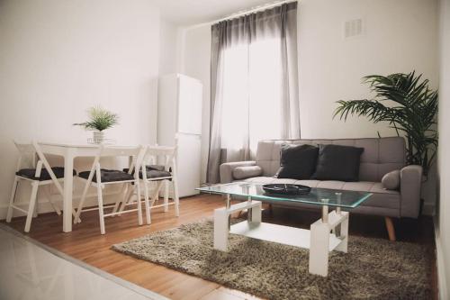 3 bed flat with balcony central, Лондон