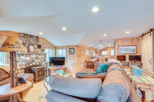 Lakefront Property in the Heart of the Catskills! in Rock Hill, USA