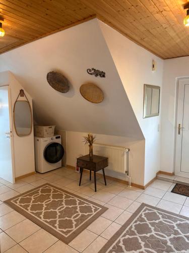 Lobby, NEU 2 Zi-DG Luxus in gruner Idylle! in Krummesse