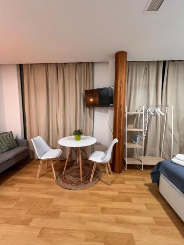 Deluxe Apartment image 10