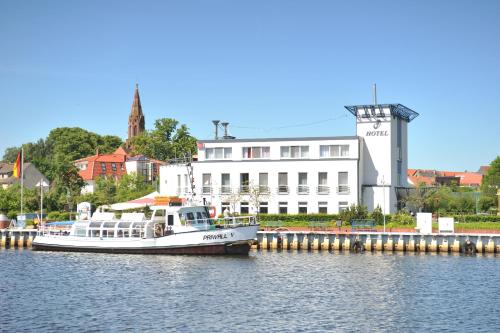 HafenHotel PommernYacht 2