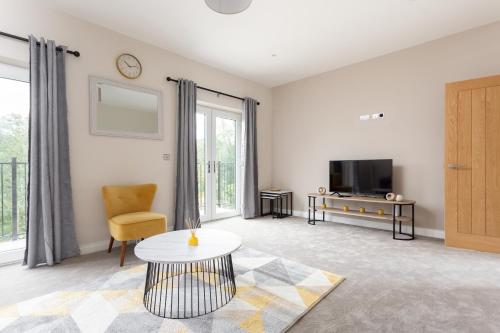 Cosy 5 Bedroom Home, Sleeps 6 - Tap to explore photos