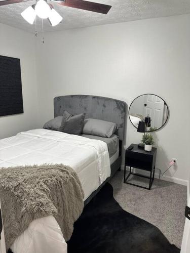 4 bedroom home in Rome, USA