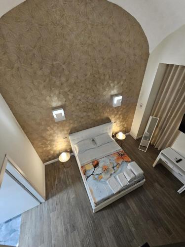 Twin Room image 9