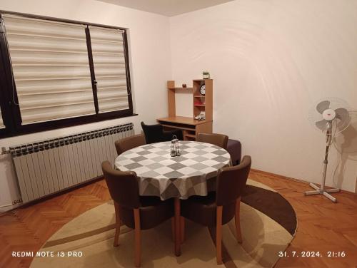 Apartment Happy Corner in Dobrinje