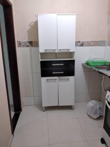 Quitinete independente na entrada de Cabo Frio in Ponta do Ambrosio