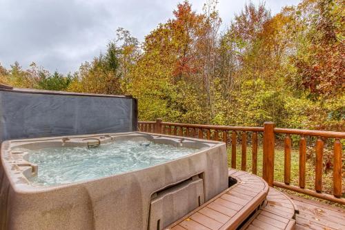 Uwoduhi Pool Lodge in Cosby, USA
