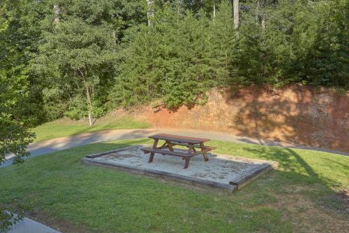 Buckwild Holiday home - image 10