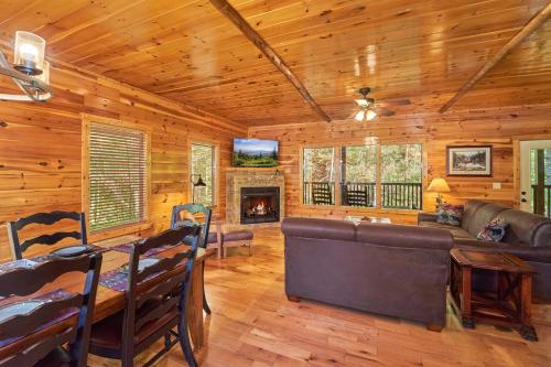 Lumberjack Lodge Holiday home - image 11