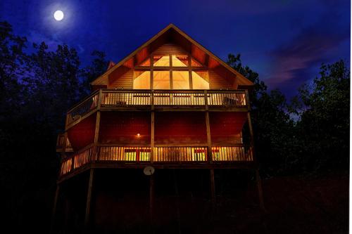 Knotty Pine Delight Holiday home - image 2