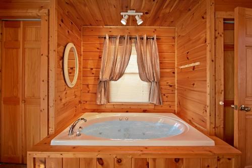 A Secret Hideaway Holiday home in Sevierville, USA