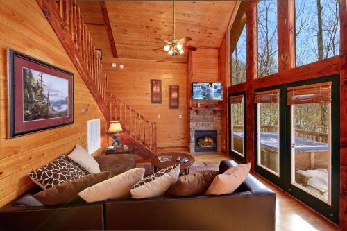 Smoky Mountain Romance Holiday home - image 6