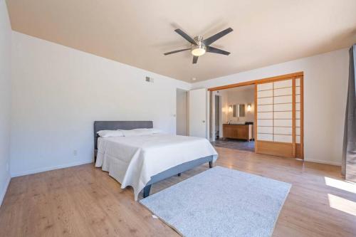 Oakdale Retreat with Pool & More in Los Angeles, USA