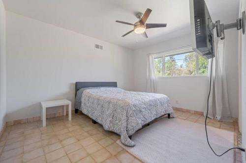 Oakdale Retreat with Pool & More in Los Angeles, USA