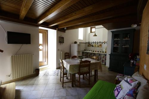 Koplietošanas atpūtas telpa ar TV, Amuri di casa in Calascibetta