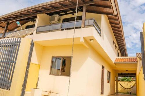 Casa 100m da praia, 10 pessoas, 3 quartos ,