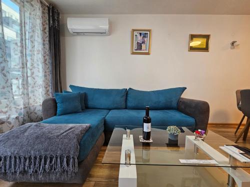 Brand new apartment with free parking near city center, Sofia (photo 3)