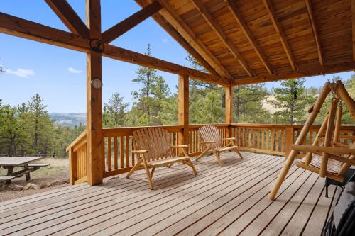 Off Grid Cozy Private Cabin in Kaskada (MT)