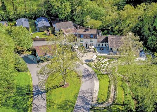 A szálláshely kívülről, Bath Mill Lodge Retreat in Twerton