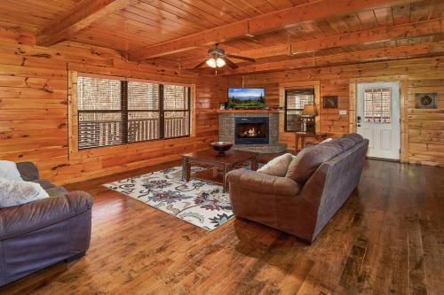 Diamond In The Rough – Gatlinburg, TN