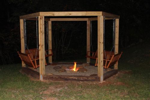 Life's a Bear Holiday home - image 11