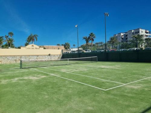 LA ROCA 8 min WALKING DISTANCE TO THE BEACH