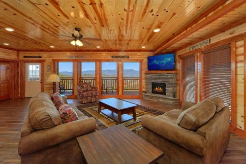 Summit Pool Lodge - image 12