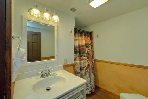 Mountain View Mansion - image 12