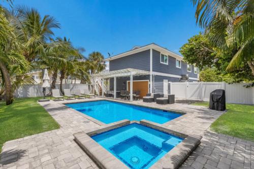 Sea La Vie home, Anna Maria
