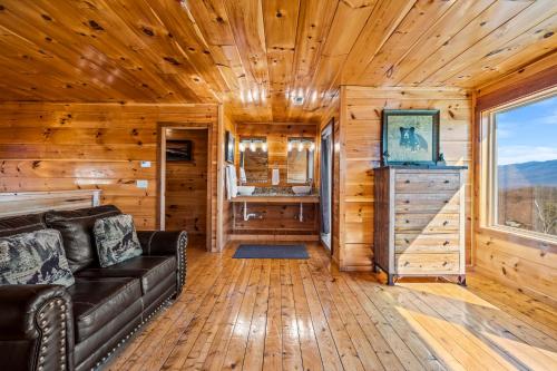 Legends Pool Lodge - image 11