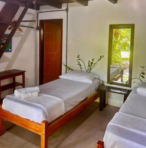 2 bedrooms, 4 beds
