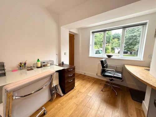 Detached Home in Prestbury Village, Cheshire East in Prestbury