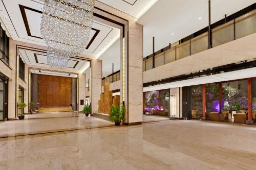 크라운 플라자 산야 시티 센터 바이 IHG - 숙소 외관