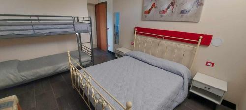 1 king bed, 1 bunk bed