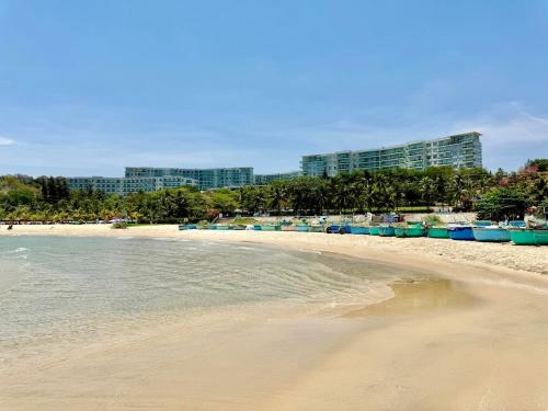 By The Beach Apartment