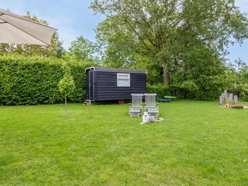 Holiday home with Gypsy wagon Holiday home with Gypsy wagon