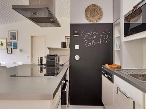 Holiday home with Gypsy wagon Holiday home with Gypsy wagon