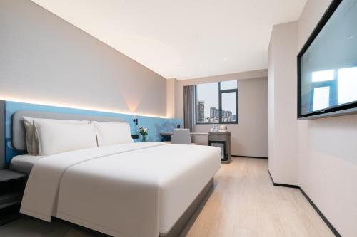 Atour Light Hotel Wuhan Vientiane City&nbsp;Xinhua Road in Торговая зона Ханькоу
