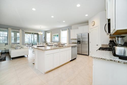 Last Minute Disney Getaway! Private Pool, Hot Tub & Games Room. Book Now! #26686 in Davenport, USA
