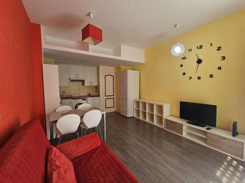 Apartamento único en Lucero — other in Calle Cebreros, 64 parte porterior A, Madrid Spain, 28011
